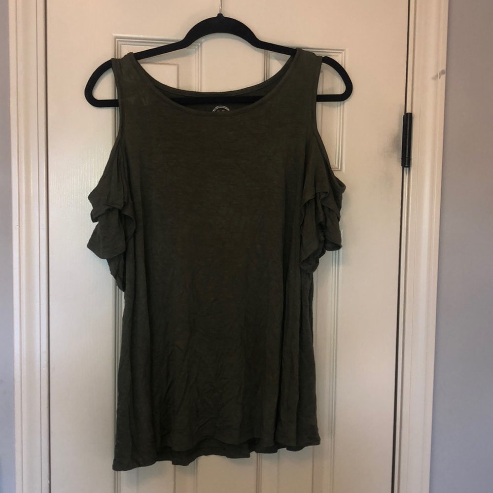 Cold Shoulder Tee!